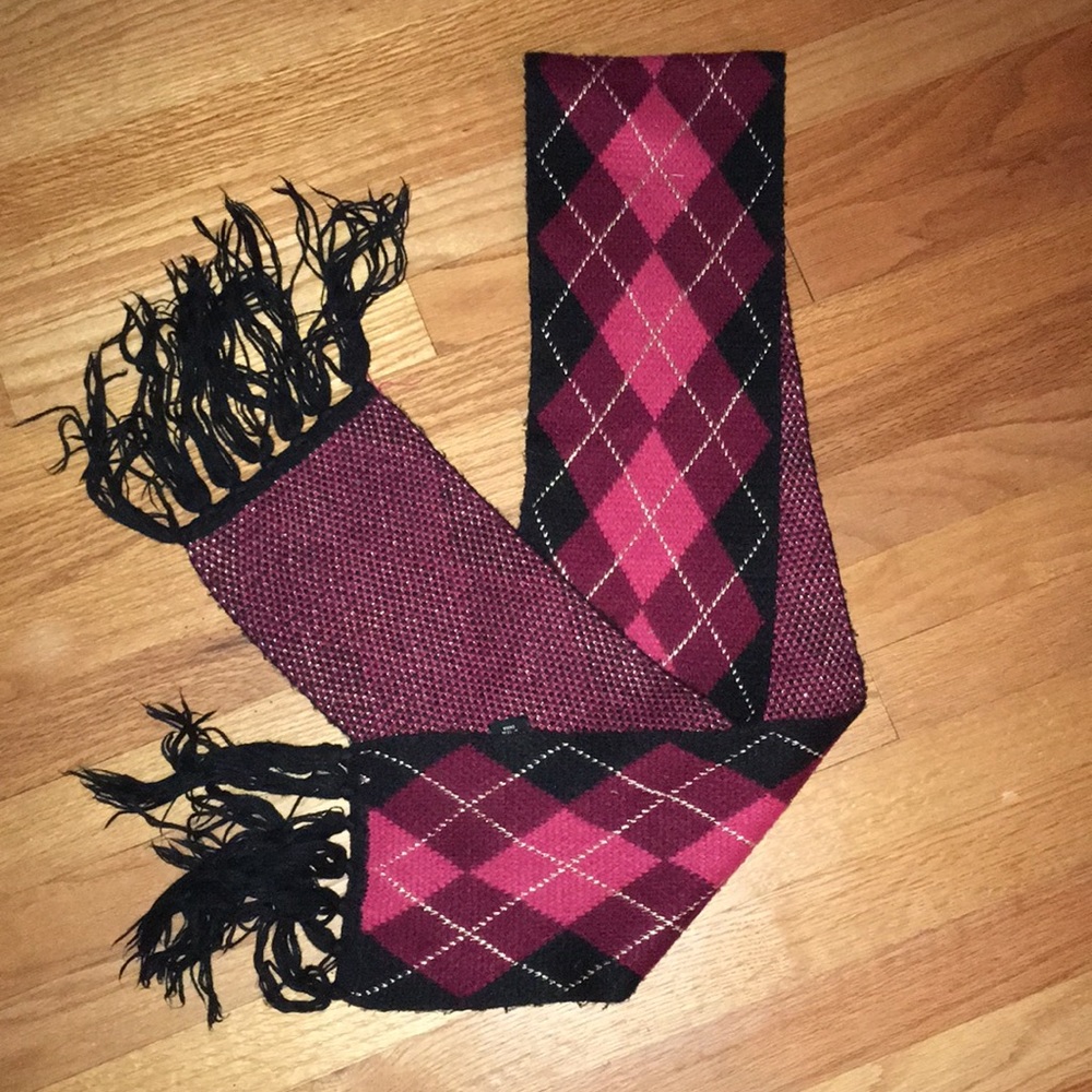 New York and Company Scarf